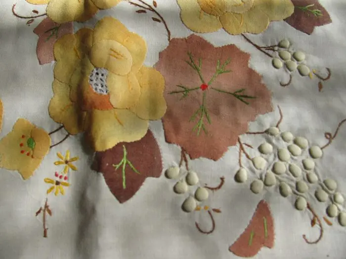 w1513 Applique Yellow Roses TA2484