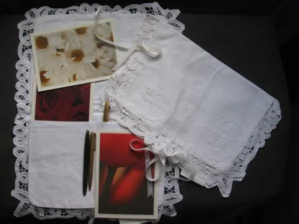 "Embrace Victorian elegance with our Battenburg Lace correspondence set—a timeless gift for cherished letter-writing traditions."
