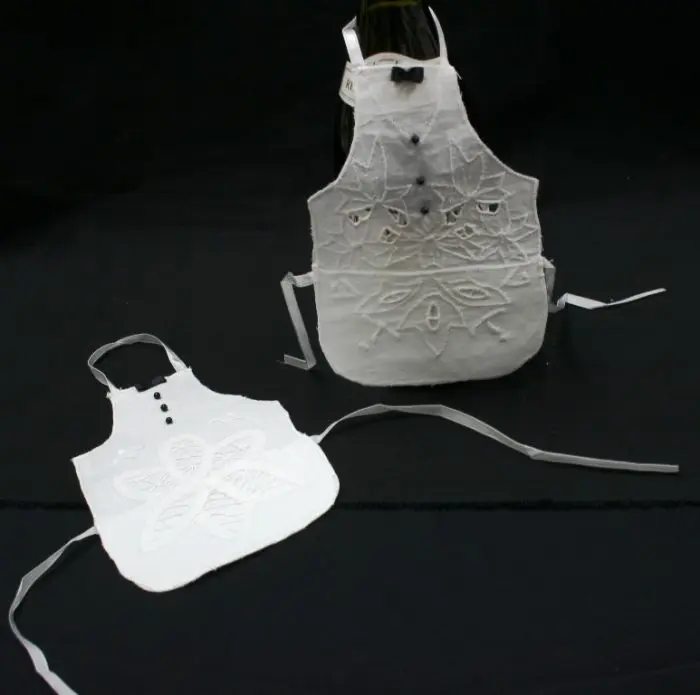 wWH3669 Wine Bottle bib apron for wedding_IMG1251