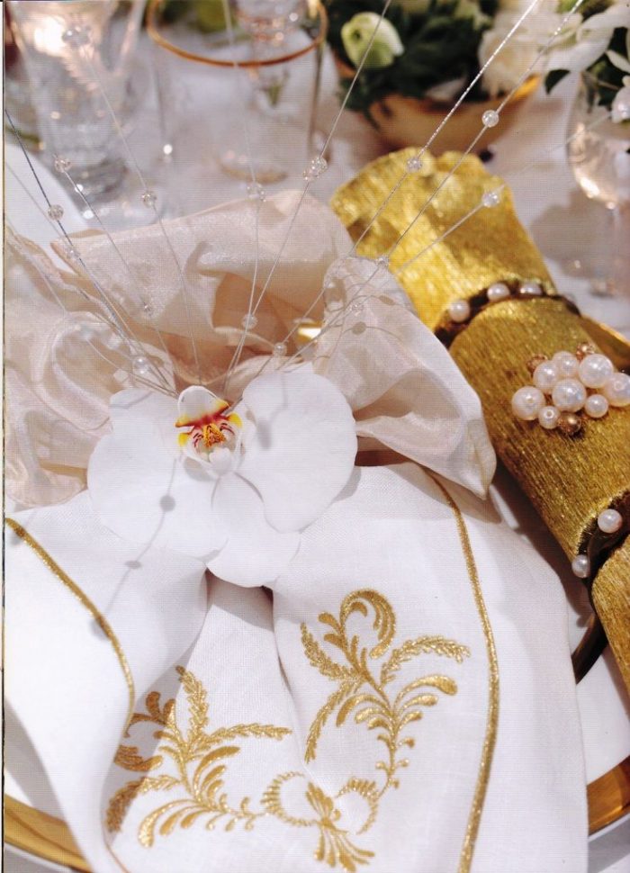 Table setting- a touch of Golden Moments_0002
