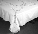 A Touch of Cluny Lace tablecloth DEimage057b