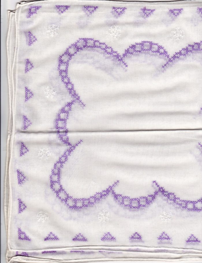 wLavender Back-stitch embroidery handnerchief