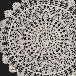 Hand Crocheted Pineapple design in fine Cotton thread