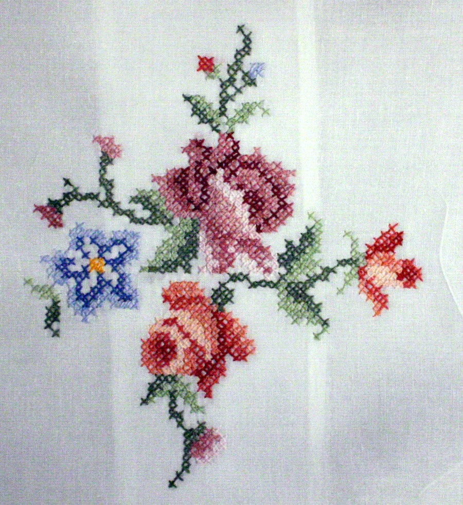 Cross stitched Roses cushion cover- closeup