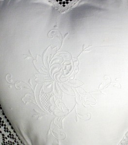 Tuscany Lace Heart Cushion Cover