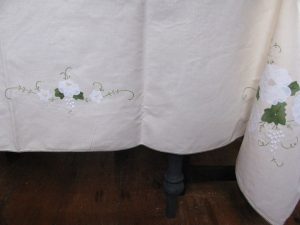 Applique White Roses with Trapunto stuffed applique Rosebuds dinner size oblong or oval table.