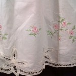 Embroidered Roses Cotton half apron with Battenburg lace flowers trim.