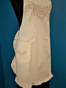 Grandma Apron Retro 1950 Style Cutwork Embroidery Ruffle trim. 