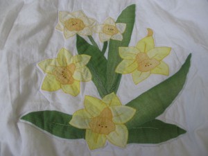 Applique Yellow Daffodils Botanical Garden Quilt with embroidered Stamen.