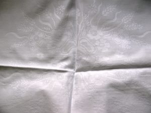 Simple Elegance Tea tablecloth White Cotton Damask flower bouquet