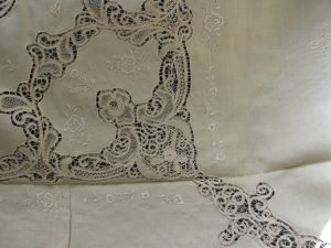 Venice Lace Oblong tablecloth 100% Linen handmade needle lace