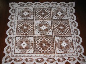 Hand knotted Italian Modano Tuscany Lace square shape tablecloth.