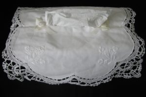 White 100% Cotton Handmade Cluny Lace Tissue Box cover & Embroidered Flower Bouquets. 