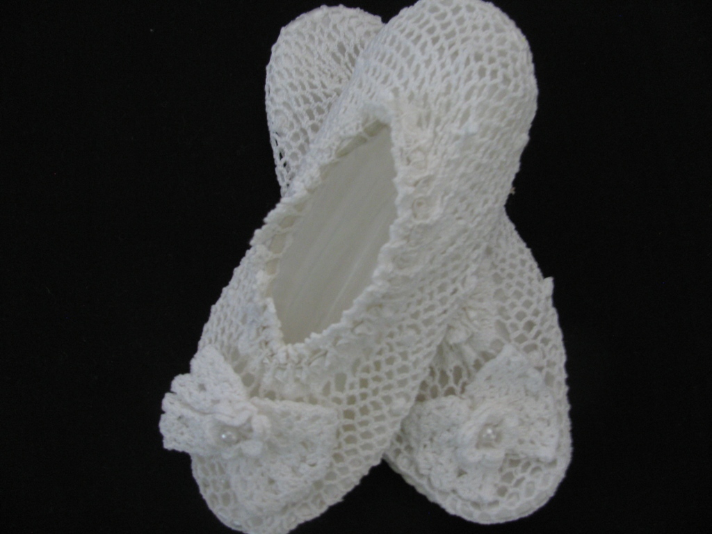 Pearls & Roses Bedroom Cotton Crochet Slippers Satin Lining - The Lace and Co.