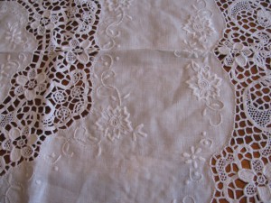 Pure Linen Reticella Lace tablecloth in White colour